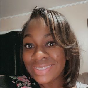 Meet your Posher, Arika